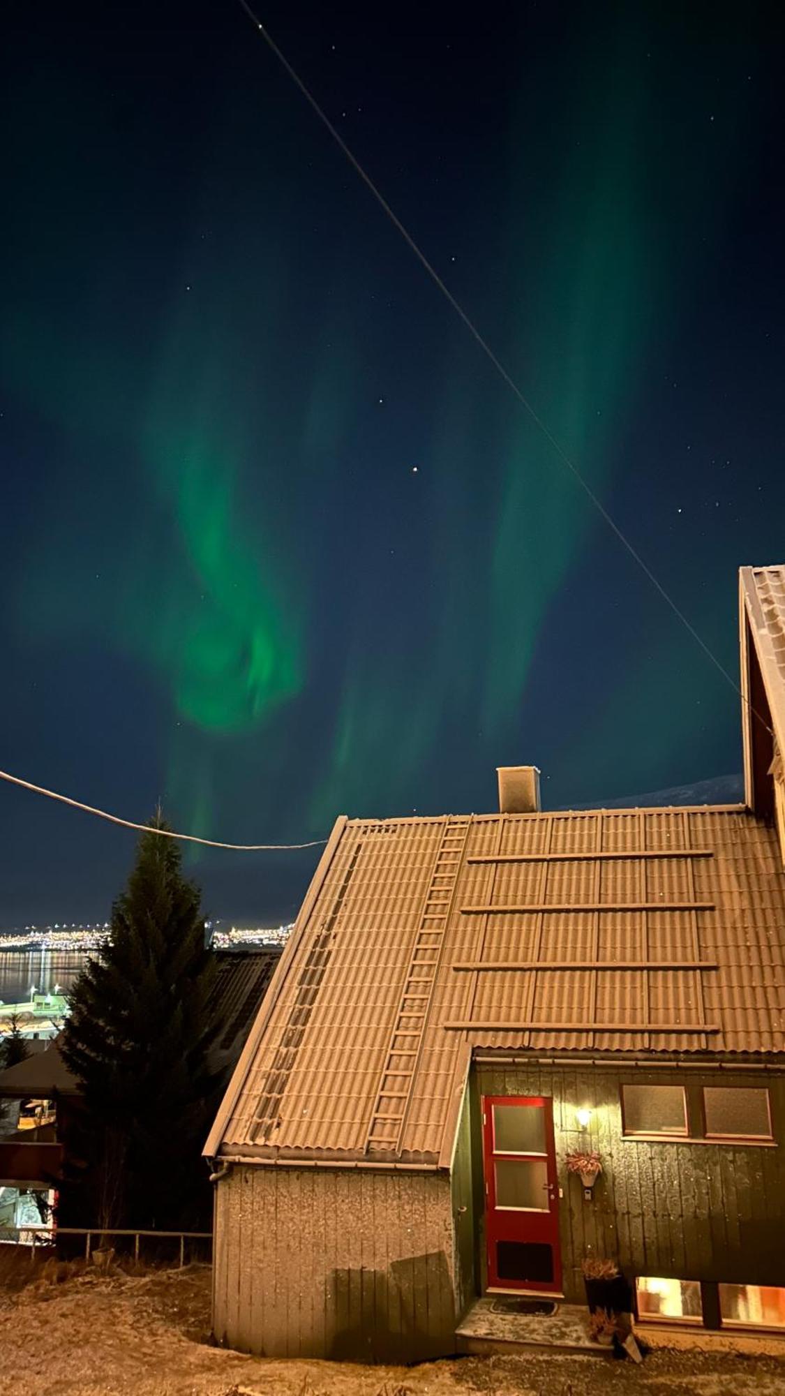 Cozy Little House In Tromso City Buitenkant foto